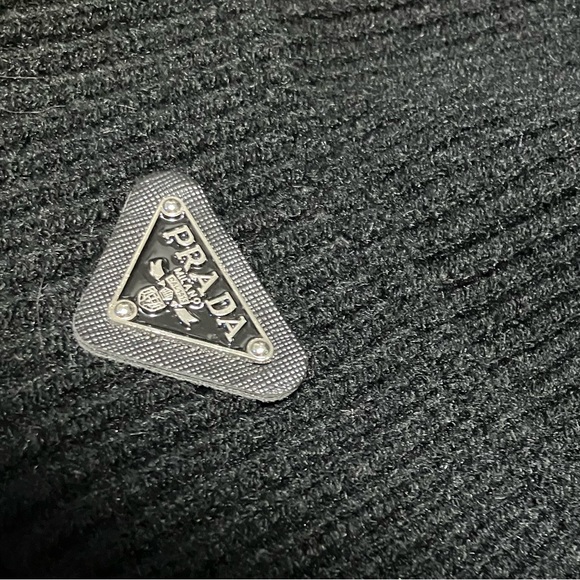 Wool black Prada beanie - Picture 3 of 3